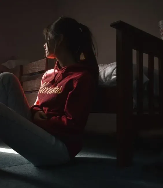 Girl Profile WhatsApp DP — Pretty Girl Display Picture